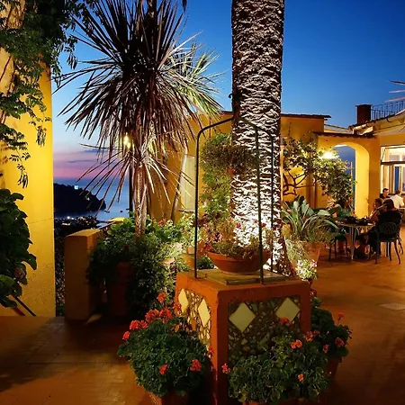 Hotel Monti 3*
