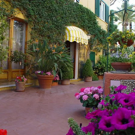 Monti Hotel