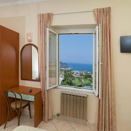 Hotell Monti 3*
