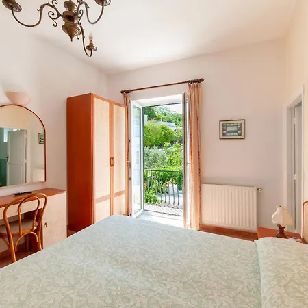 Monti Hotell